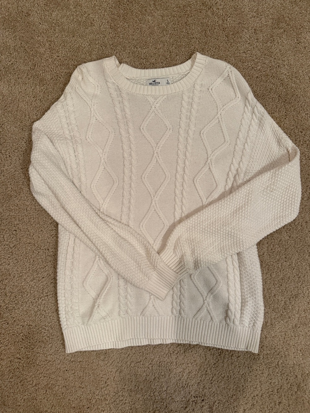 Hollister Cream Cable Knit Crewneck Sweater